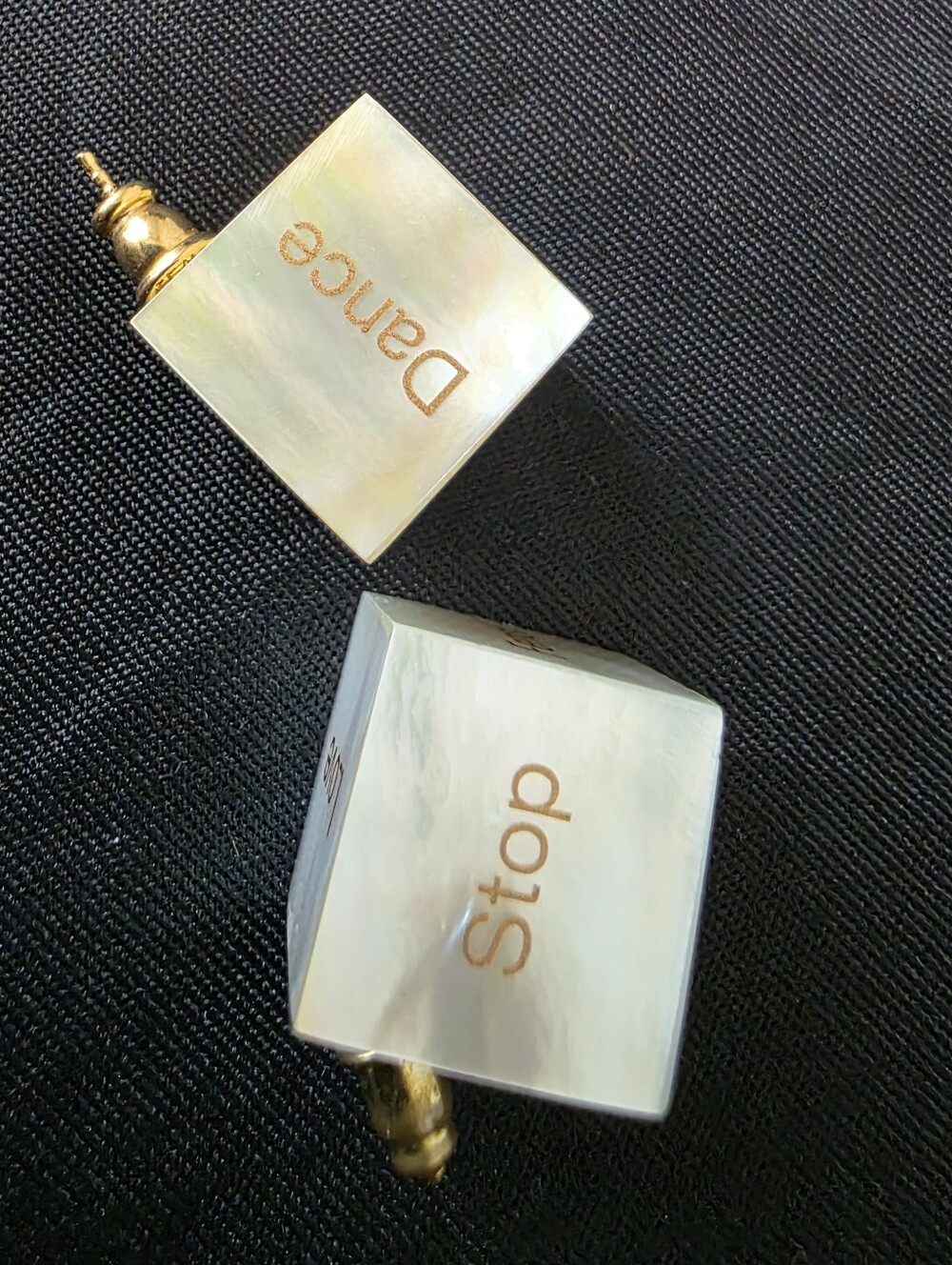 Auth Fendi Mother-of-Pearl 'Logo Cube Stud Earrings - Picture 6 of 9